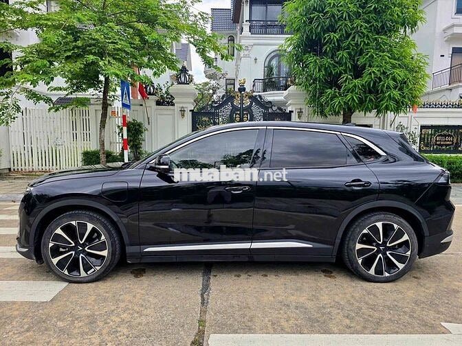 VinFast VF8 Plus 2024 Đen 40000 km