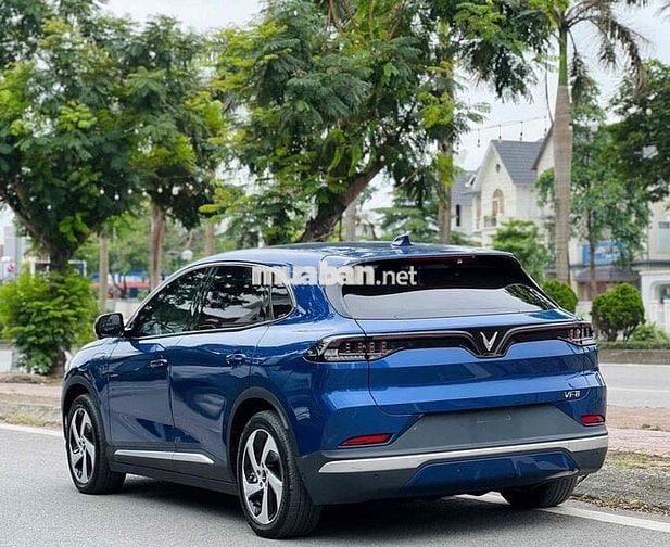 VinFast VF8 Plus 2023 Xanh Điện