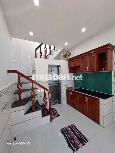 Nhà 1.9 tỷ hai tầng sổ hồng riêng, hẻm an ninh có sân để xe