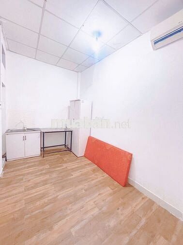 PHÒNG FULL NỘI THẤT GẦN TÒA NHÀ E TOWN & NHÀ GA T3. Giá: 3tr