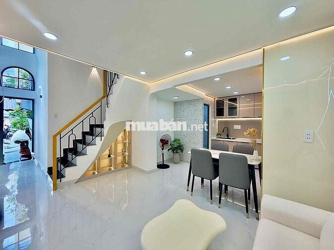 THÂN GỬI ACE HOA HỒNG 60 TRIỆU gửi bán căn chính chủ Chợ Bà Chiểu