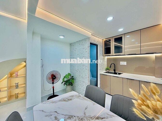 THÂN GỬI ACE HOA HỒNG 60 TRIỆU gửi bán căn chính chủ Chợ Bà Chiểu