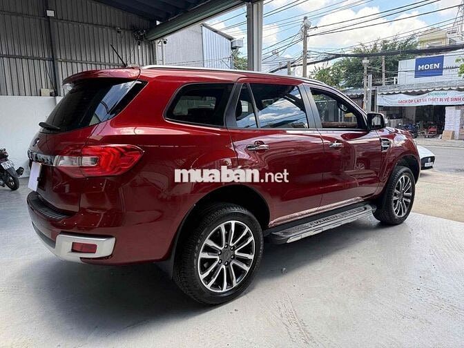 Ford Everest Titanium 2021 2.0L Dầu 4x2 Turbo Đỏ