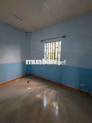 Cho thuê nhà Mặt tiền hẽm đường Phạm Hùng DT.4m×20m } 1Lầu 3Phòng 2wc