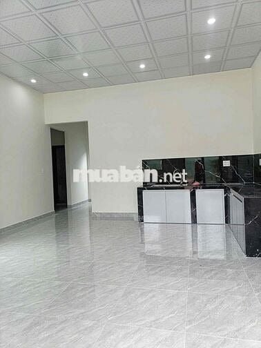 Bán nhà gần UBND Hoà Sơn, vào ở ngay"