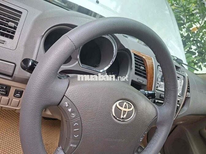 Toyota Fortuner 2010 Bạc