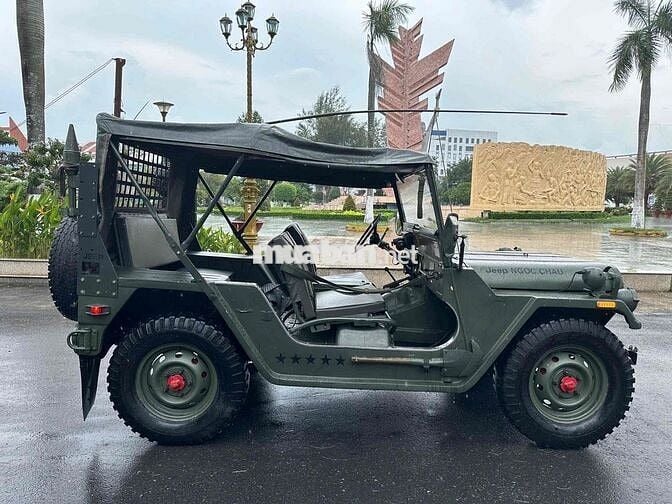 Jeep M151 Xanh quân đội 4 chỗ