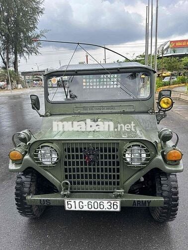 Jeep M151 Xanh quân đội 4 chỗ