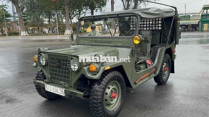 Jeep M151 Xanh quân đội 4 chỗ