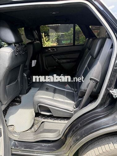Ford Everest Titanium 1 cầu 2019 Đen 95.000 km