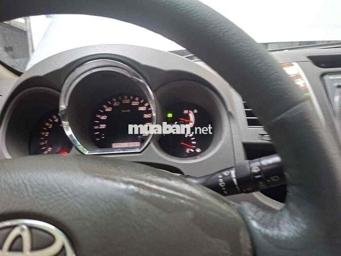 Toyota Fortuner 2010 Bạc