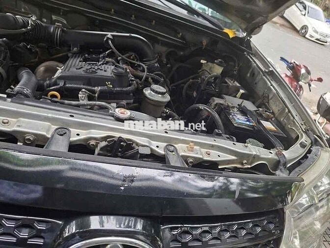 Toyota Fortuner 2010 Bạc