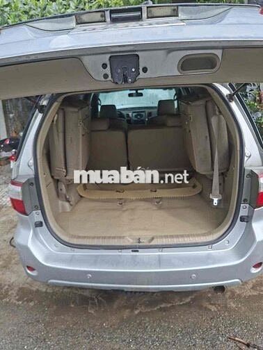 Toyota Fortuner 2010 Bạc