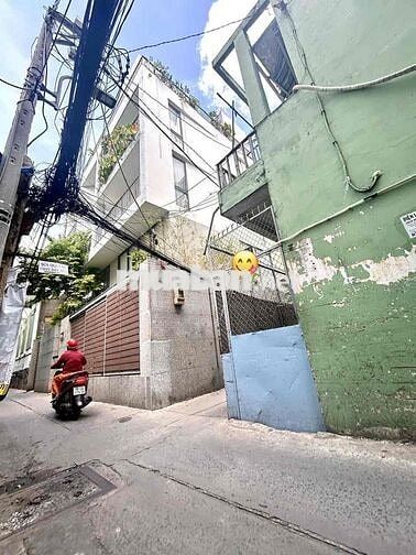Bán nhà 45m2, chào chỉ 6T, 10m ra mặt tiền xe hơi Đ.tôn Thất Thuyết.