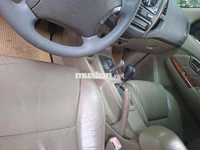 Toyota Fortuner 2010 Bạc