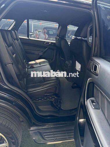 Ford Everest Titanium 1 cầu 2019 Đen 95.000 km