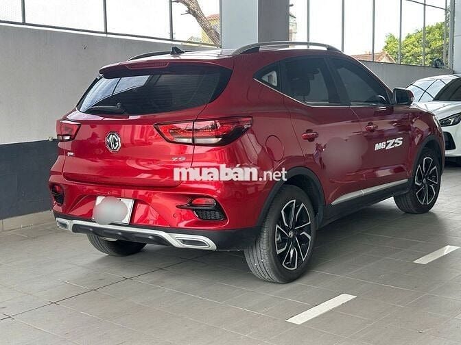 MG ZS luxury 2025 màu đỏ mới lăn bánh 6.000km