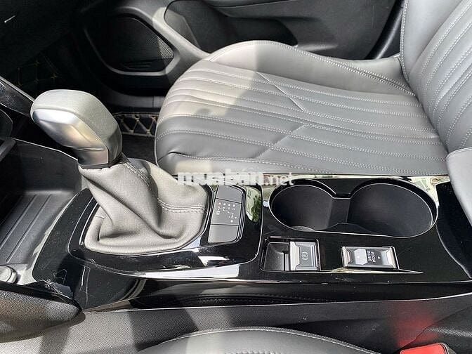 Peugeot 2008 GT Line 2021 Trắng 43.000 Km