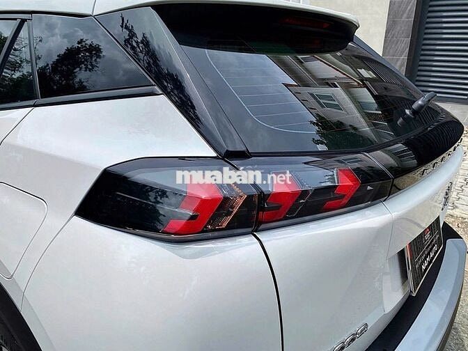 Peugeot 2008 GT Line 2021 Trắng 43.000 Km
