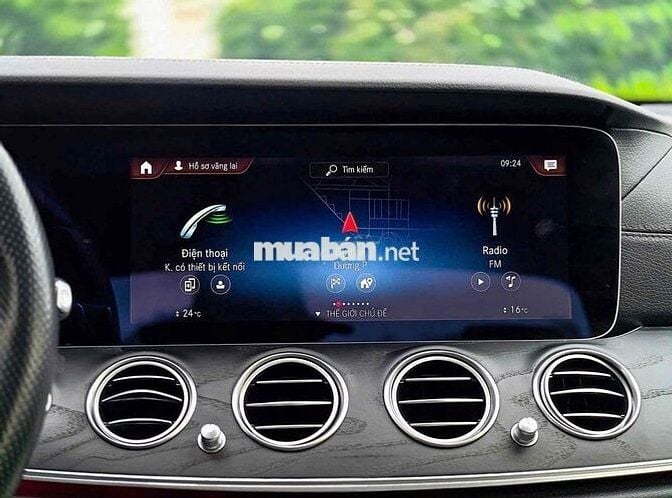 Mercedes E300 mẫu mới 2022 màu đen siêu đẹp