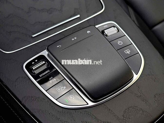 Mercedes E300 mẫu mới 2022 màu đen siêu đẹp