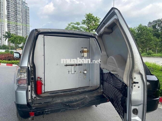 Mitsubishi Pajero 2009 2 cầu Bạc