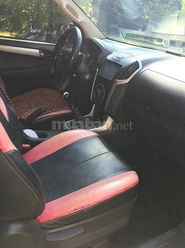 Xe bán: ISUZU D-Max, sản xuất 2015 (1 cầu, số sàn)