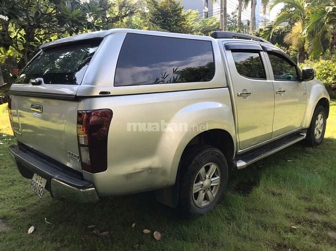 Xe bán: ISUZU D-Max, sản xuất 2015 (1 cầu, số sàn)