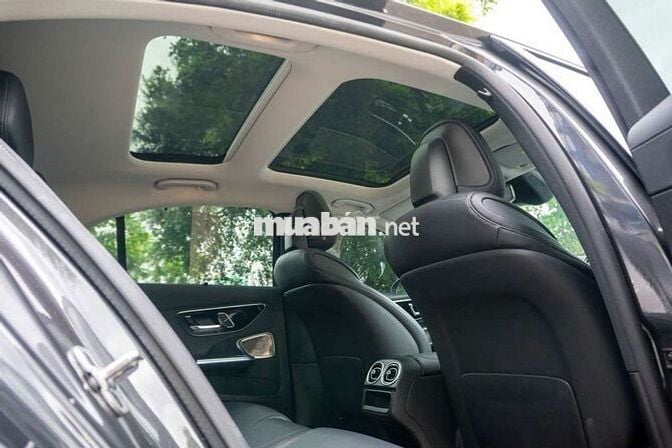 Mercedes C300 AMG V1 2023 Xám Titan cực đẹp