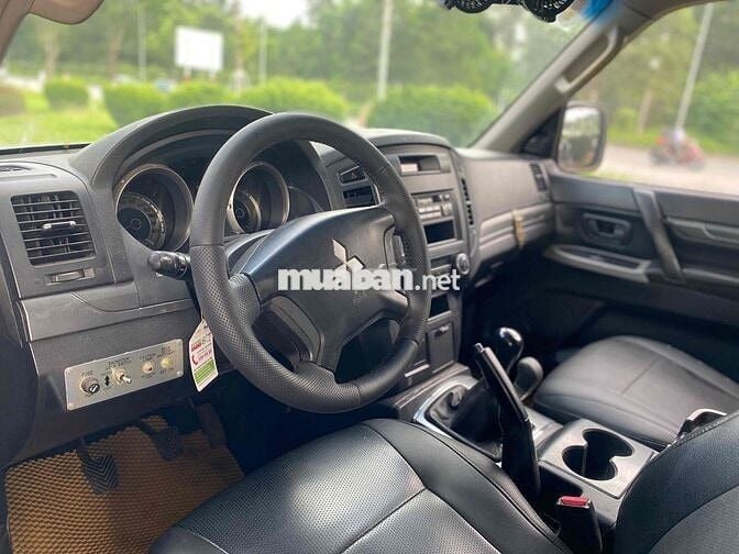 Mitsubishi Pajero 2009 2 cầu Bạc