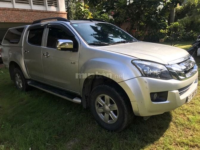 Xe bán: ISUZU D-Max, sản xuất 2015 (1 cầu, số sàn)
