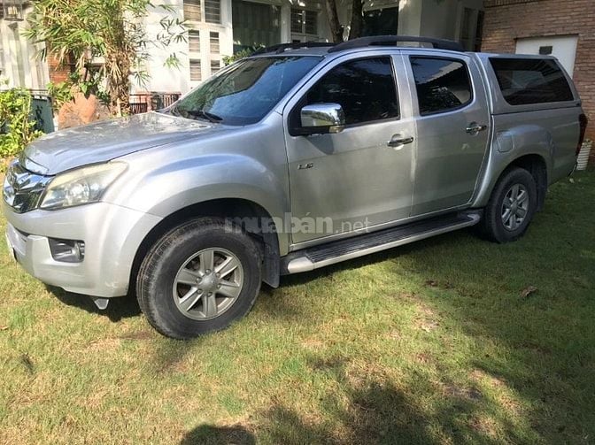 Xe bán: ISUZU D-Max, sản xuất 2015 (1 cầu, số sàn)
