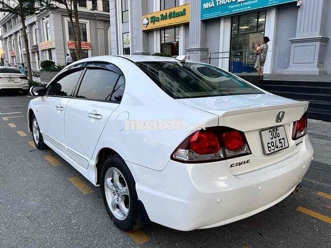 Honda Civic Trắng Tự động Xăng