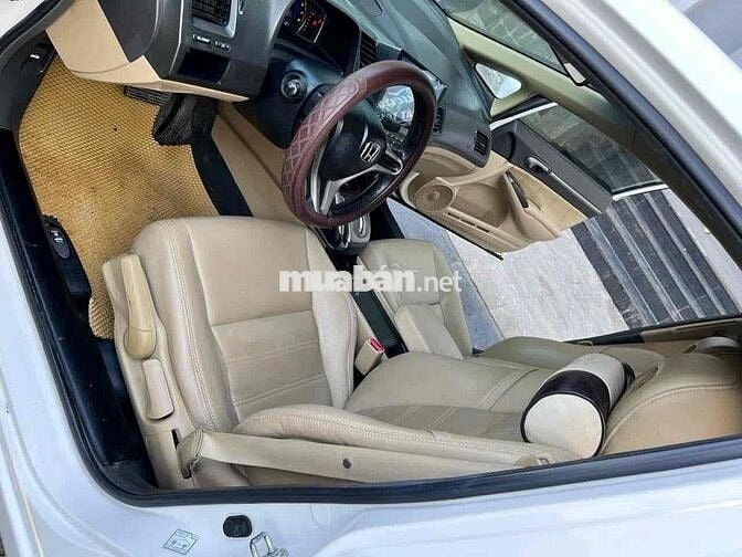 Honda Civic Trắng Tự động Xăng