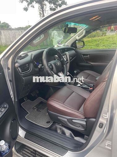 Toyota Fortuner 2020 Bạc 7 chỗ 80151 km cọp