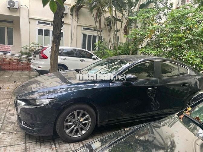 Mazda Mazda 3 Xanh đen 18.942 km