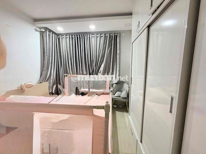 Chính chủ bán căn hộ 76m2 full nội thất