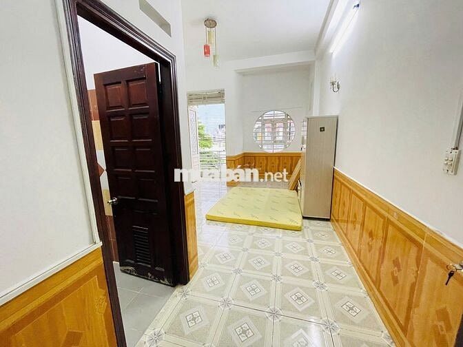 PHÒNG FULL NỘI THẤT  QUẬN 12 - MÁY LẠNH - BAN CÔNG TỪ 2TR8