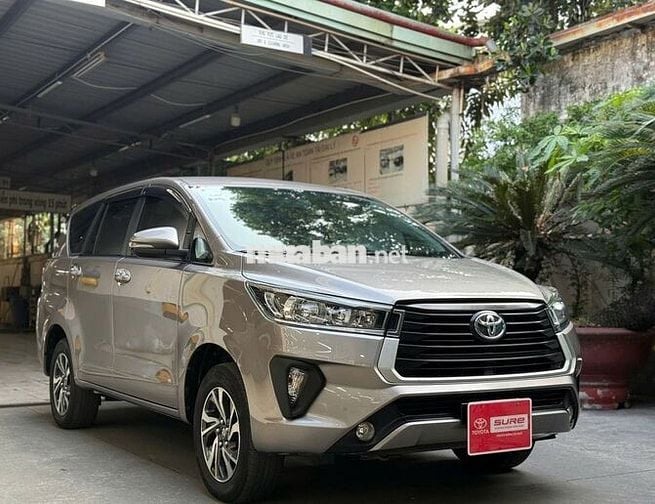 Xả lỗ Innova E số sàn sx 2023, chạy 127.000 km