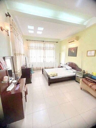 Bán gấp Biệt Thư mặt tiền nội khu dân cư cao lỗ 