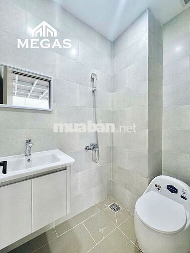 PHÒNG TRỌ GÁC CÓ CỬA SỔ TRỜI THOÁNG ĐẦY ĐỦ NỘI THẤT NGAY LÀNG ĐẠI HỌC 