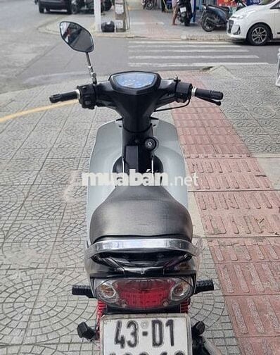 Yamaha Sirius Trắng Côn tự động Việt Nam