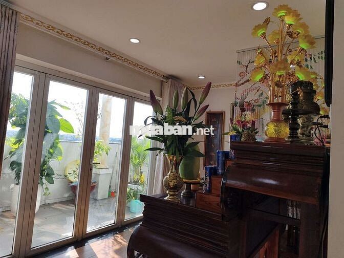 CHO THUÊ NHÀ 5 TẦNG GÓC 3 MẶT TIỀN VỊ TRÍ ĐẮC ĐỊA PHAN VĂN HỚN 