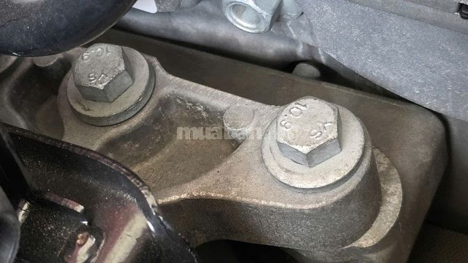 Bán xe VinFast Fadil 1.4, 2022 màu đỏ mới đi 33 ngàn km.