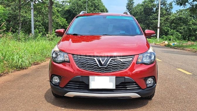 Bán xe VinFast Fadil 1.4, 2022 màu đỏ mới đi 33 ngàn km.