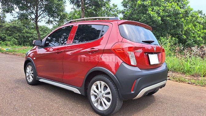 Bán xe VinFast Fadil 1.4, 2022 màu đỏ mới đi 33 ngàn km.