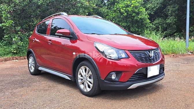 Bán xe VinFast Fadil 1.4, 2022 màu đỏ mới đi 33 ngàn km.