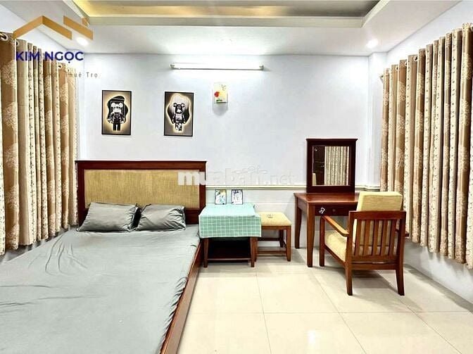 GẦN HUIT ĐẦY ĐỦ NỘI THẤT CỬA SỔ  CÓ MÁY GIẶT RIÊNG
