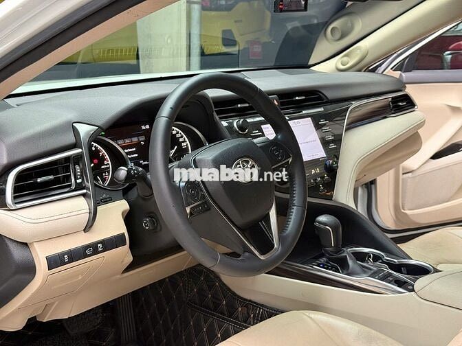 Toyota Camry 2.5Q 2019 Trắng 57.315km