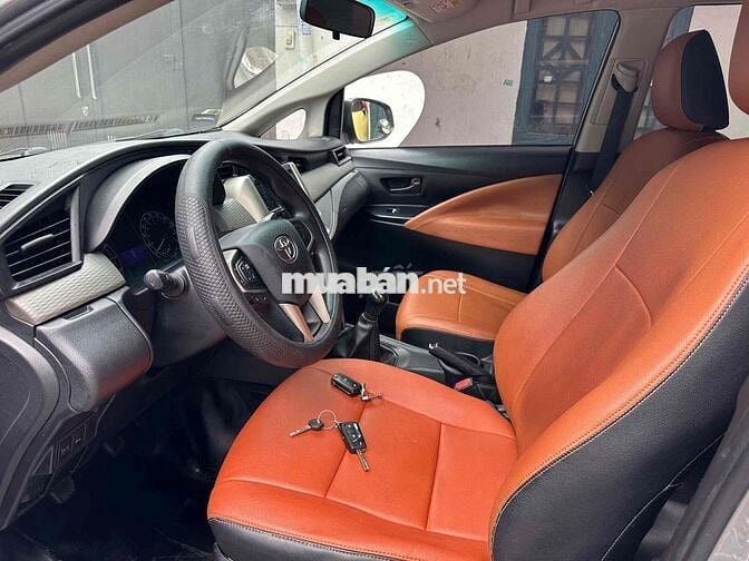 Toyota Innova 2019 Số sàn Bạc